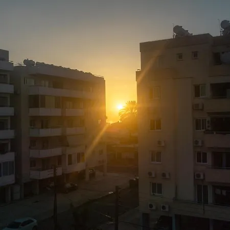 Maestro Sunrise View *